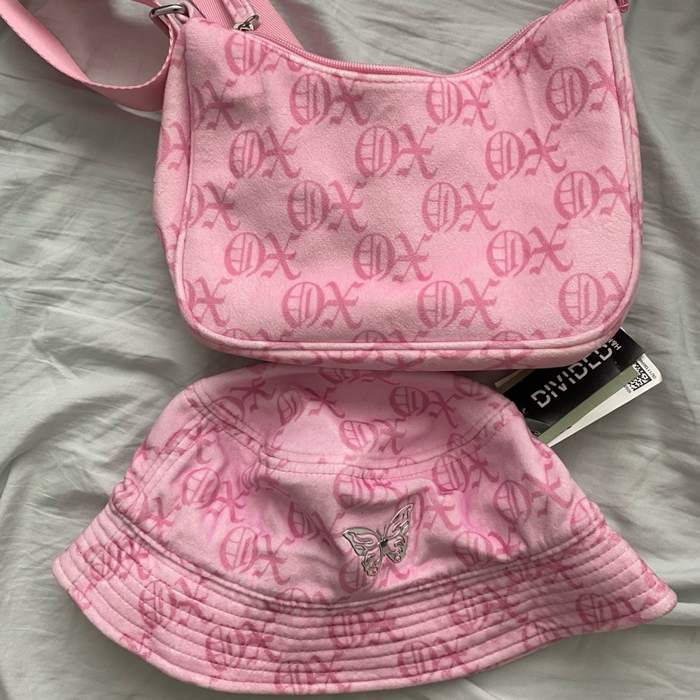 Patterned Pink Bucket Hat - Picture 6 of 6